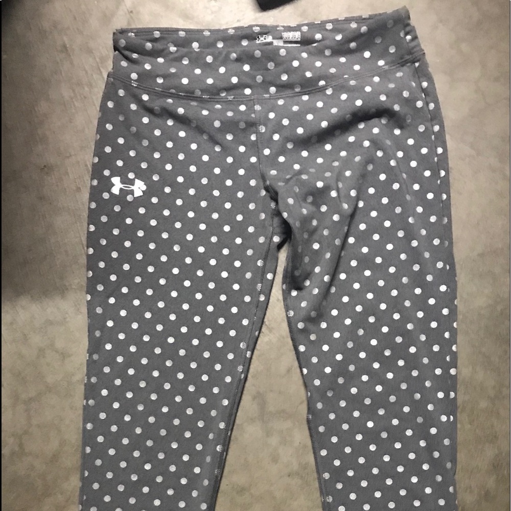 Under armour leggings.